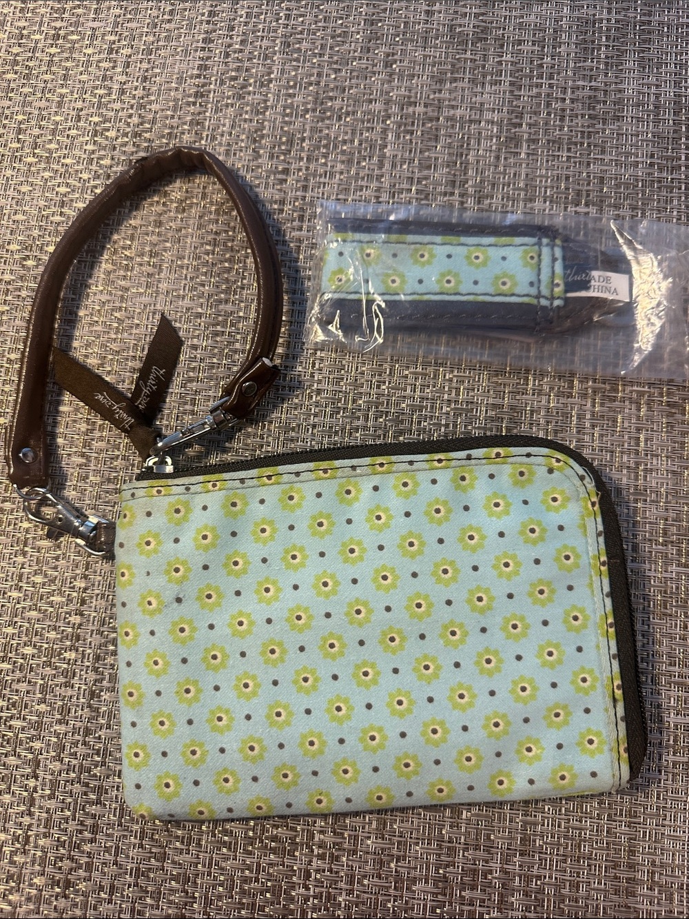 thirty-one Light Green Floral Wristlet Card Holder with Brown Strap